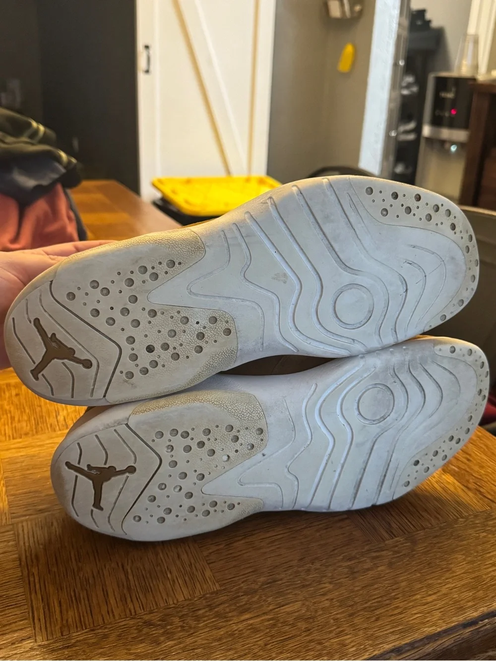 Jordan stylish tan